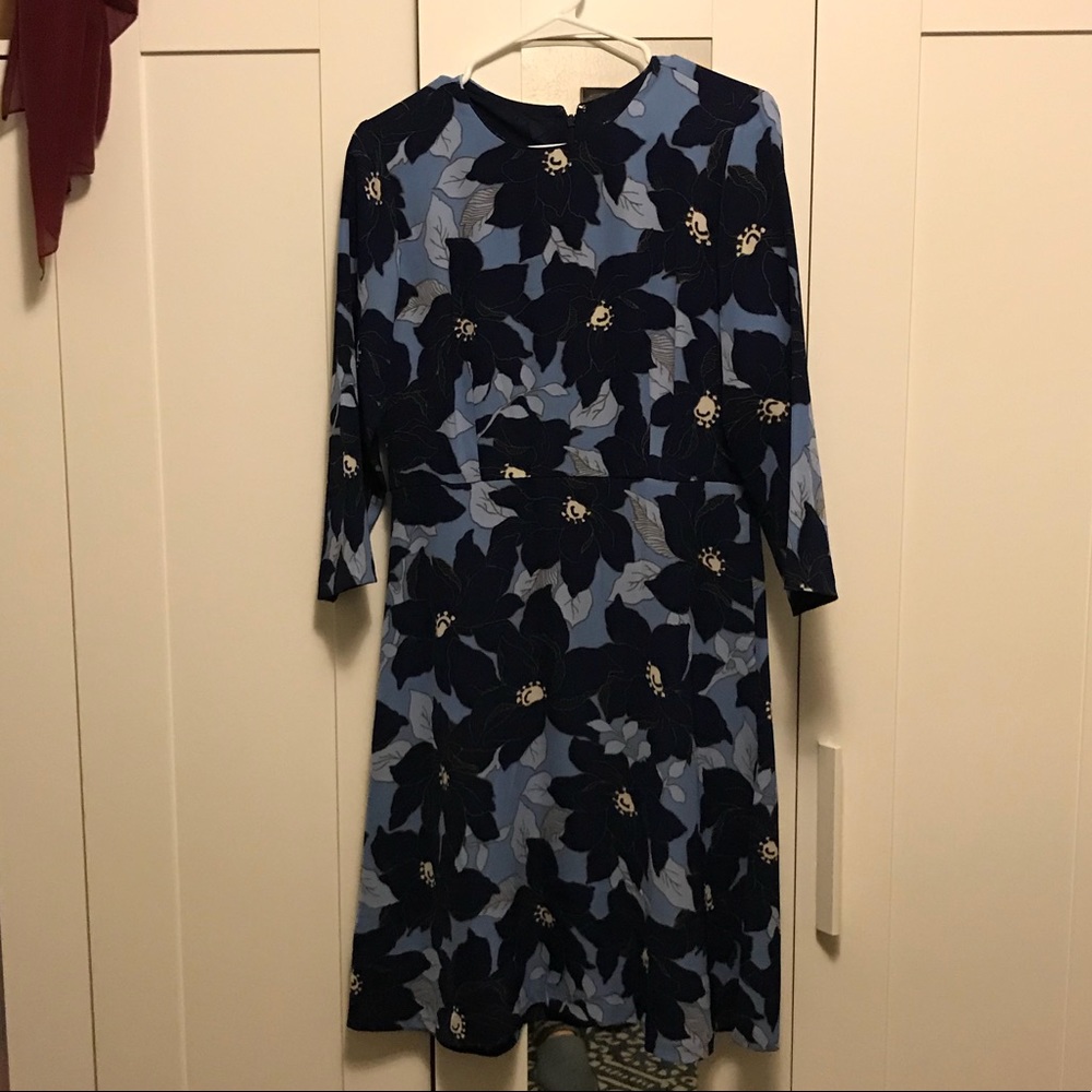 3/4 Sleeve Blue Floral Dress - flattering cut!